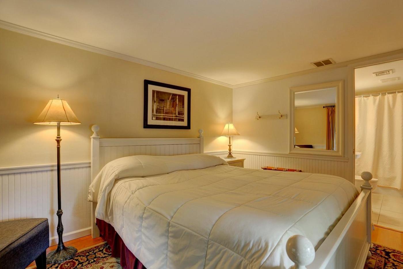 Greystone Manor Bed & Breakfast Bird-in-Hand ภายนอก รูปภาพ