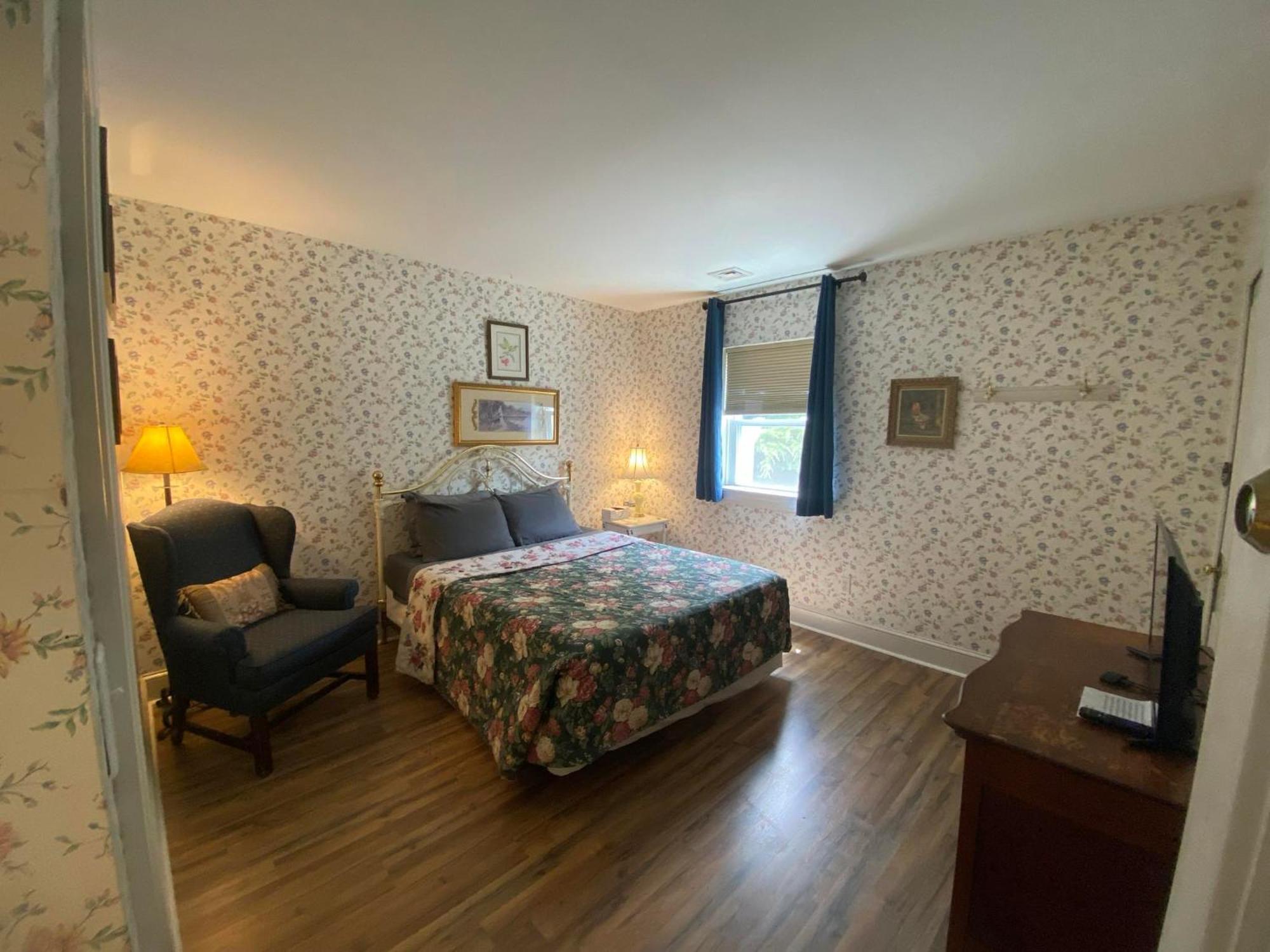 Greystone Manor Bed & Breakfast Bird-in-Hand ภายนอก รูปภาพ