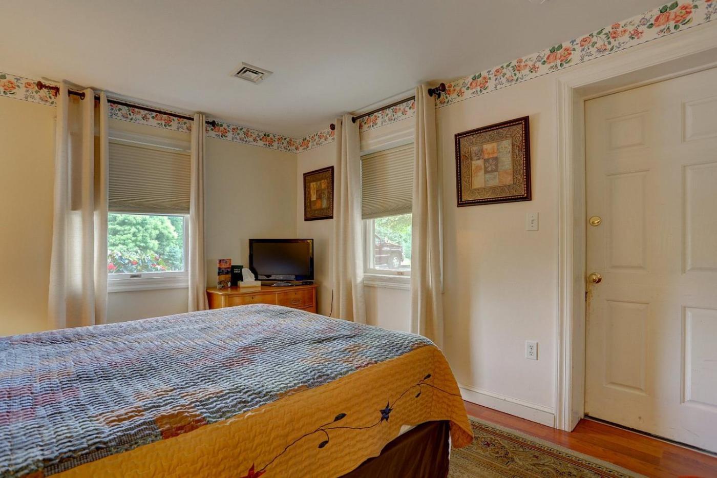 Greystone Manor Bed & Breakfast Bird-in-Hand ภายนอก รูปภาพ