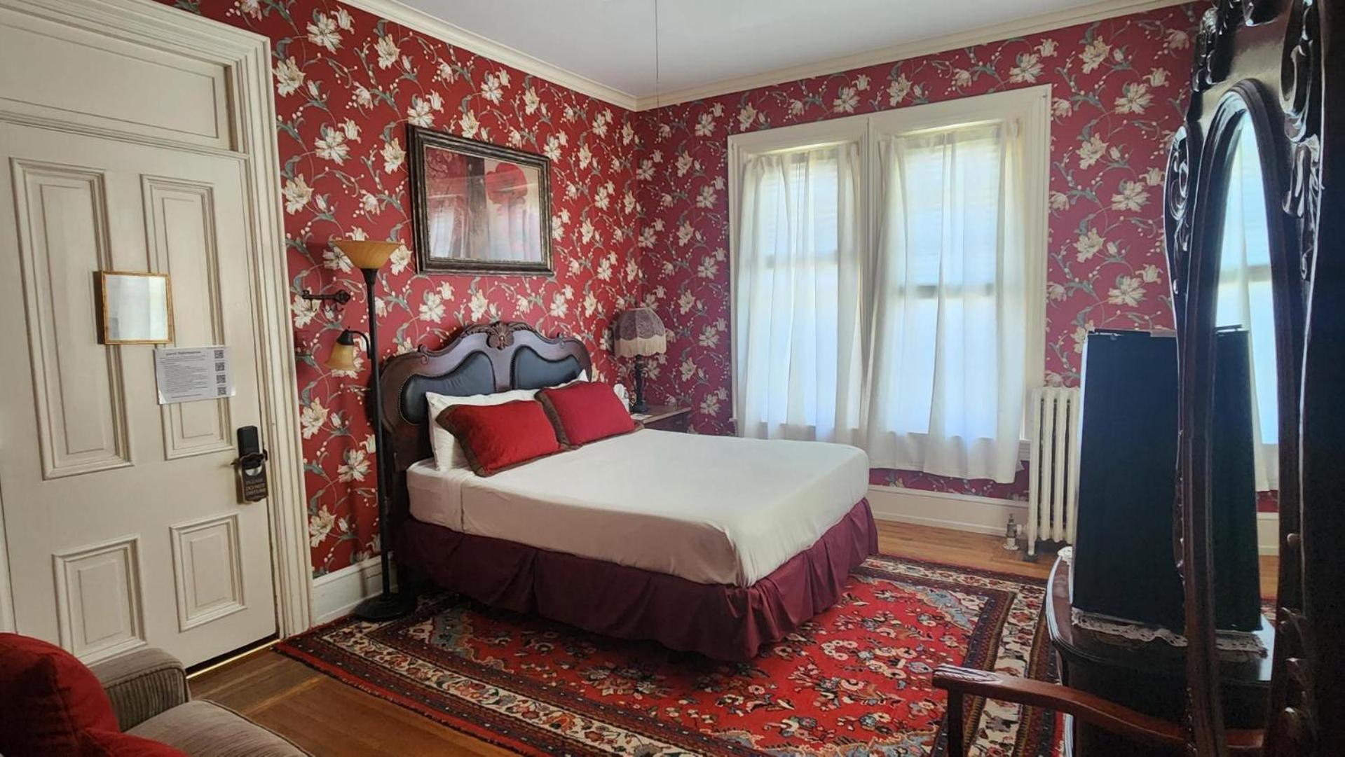 Greystone Manor Bed & Breakfast Bird-in-Hand ภายนอก รูปภาพ