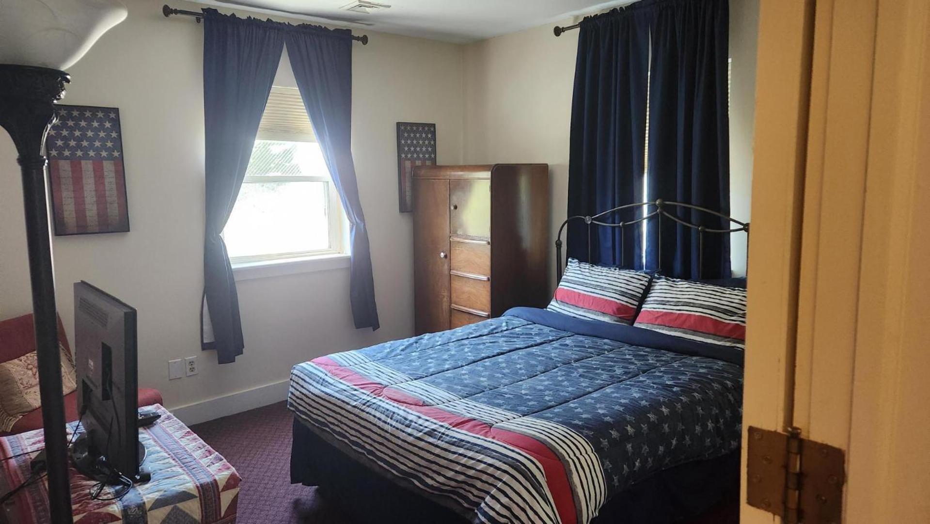 Greystone Manor Bed & Breakfast Bird-in-Hand ภายนอก รูปภาพ