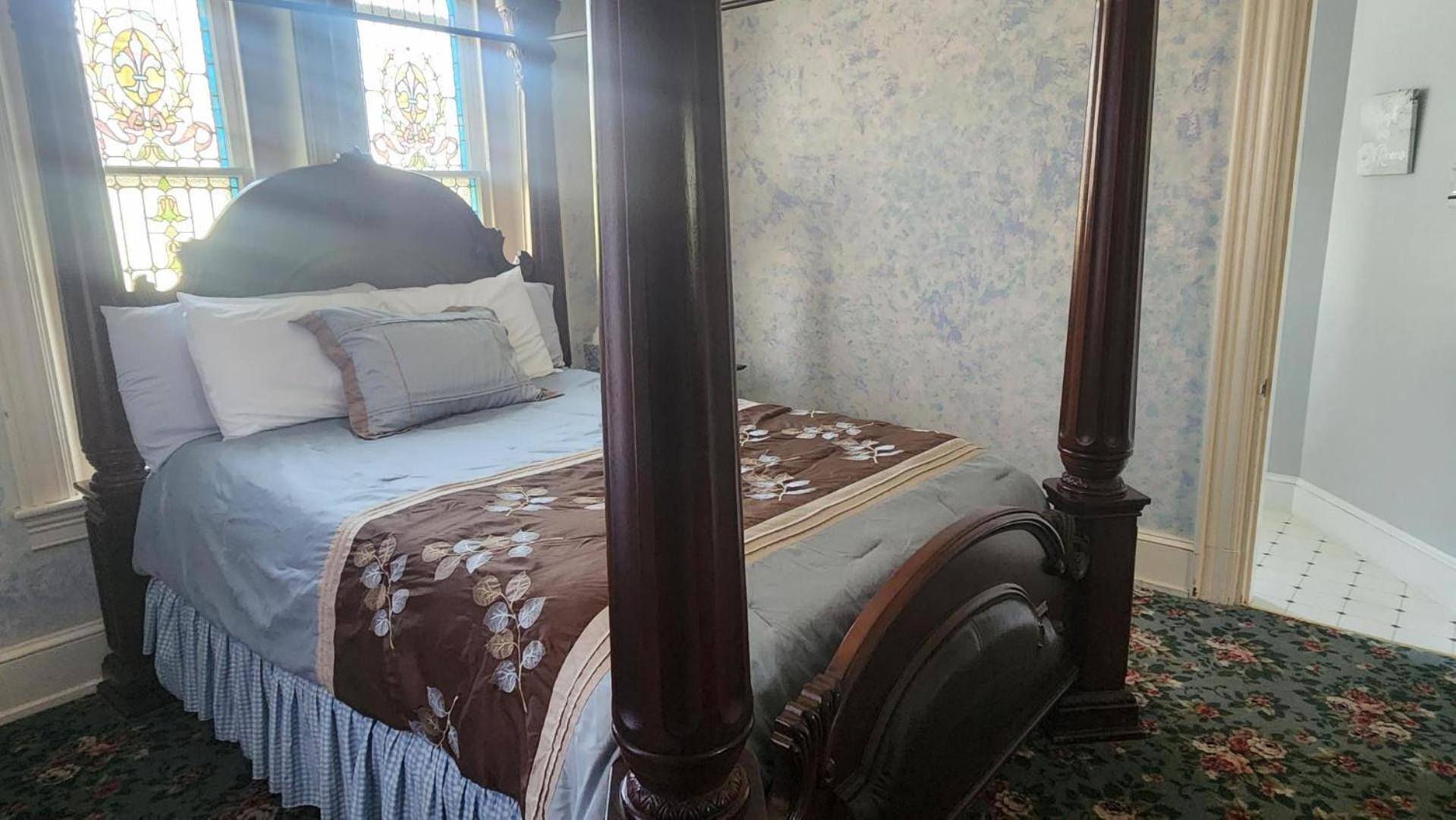 Greystone Manor Bed & Breakfast Bird-in-Hand ภายนอก รูปภาพ