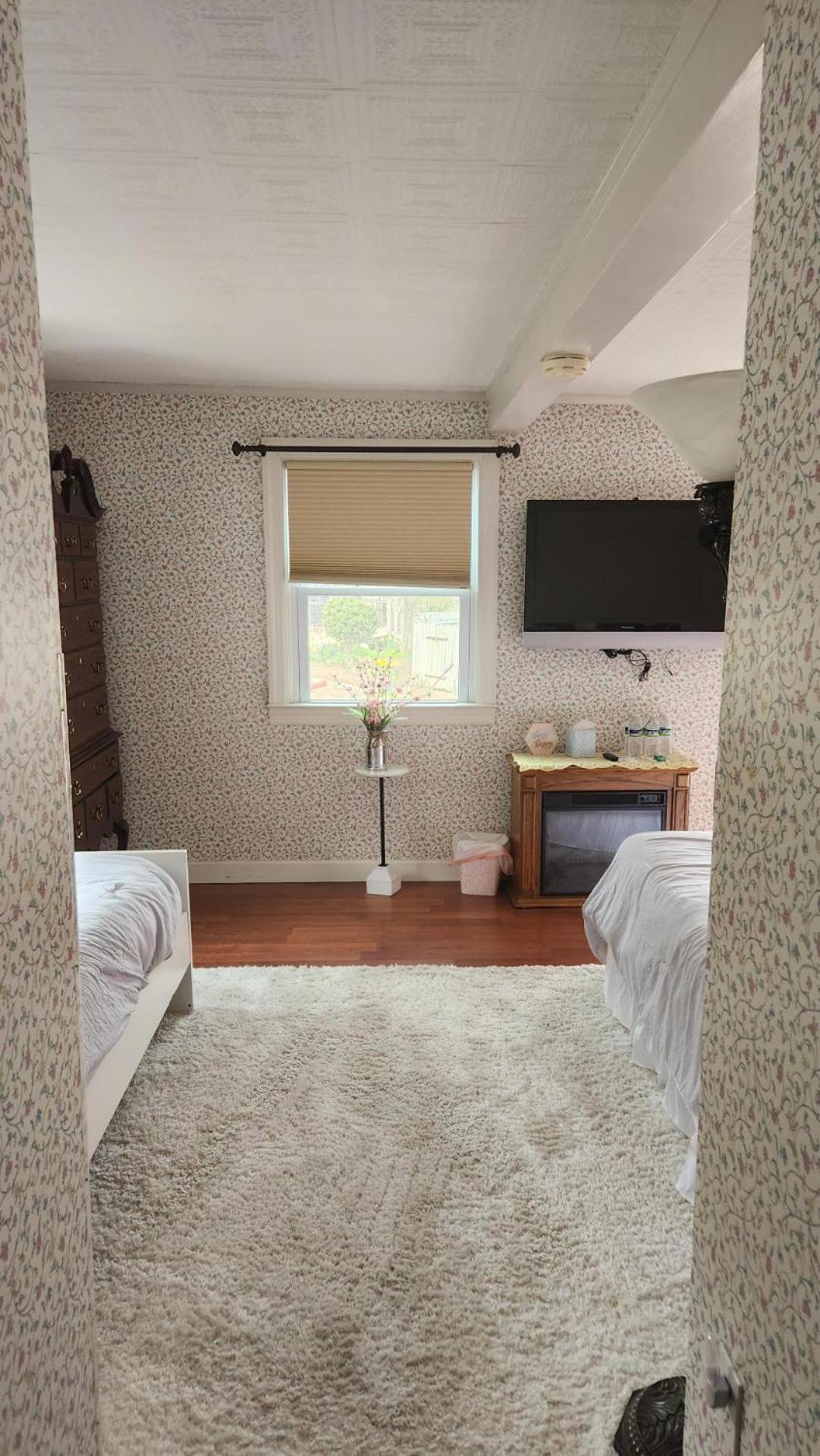 Greystone Manor Bed & Breakfast Bird-in-Hand ภายนอก รูปภาพ