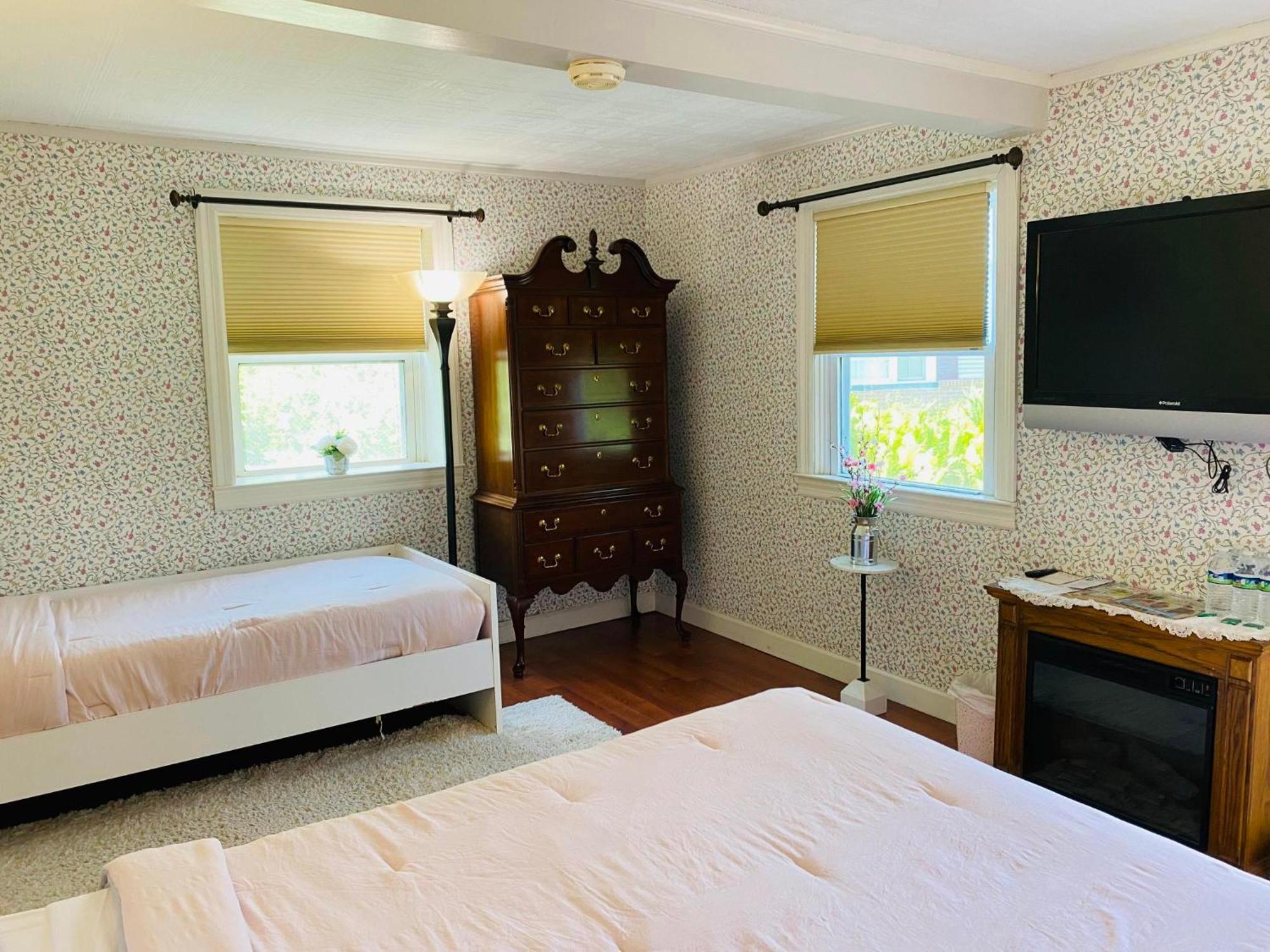 Greystone Manor Bed & Breakfast Bird-in-Hand ภายนอก รูปภาพ