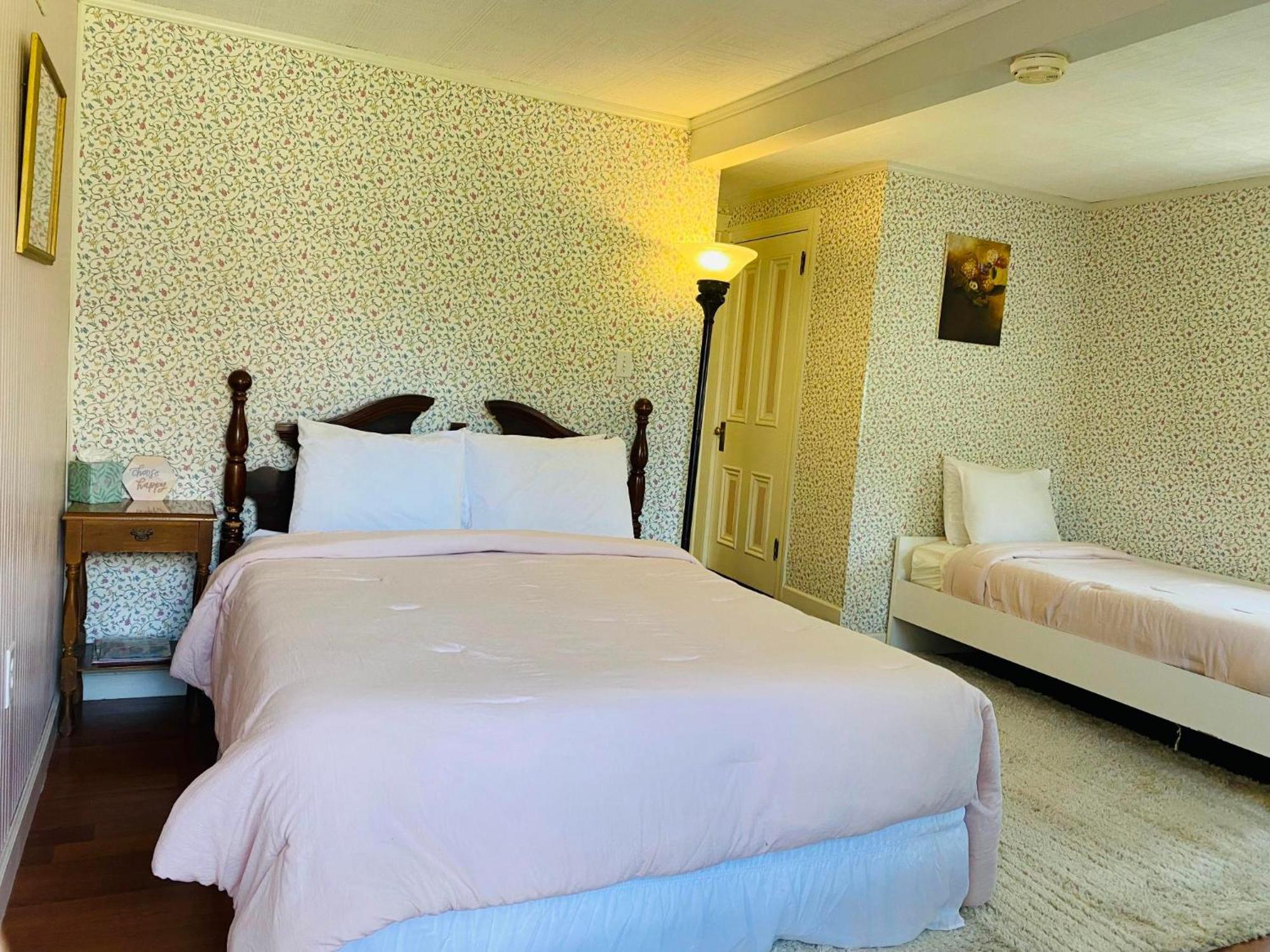 Greystone Manor Bed & Breakfast Bird-in-Hand ภายนอก รูปภาพ