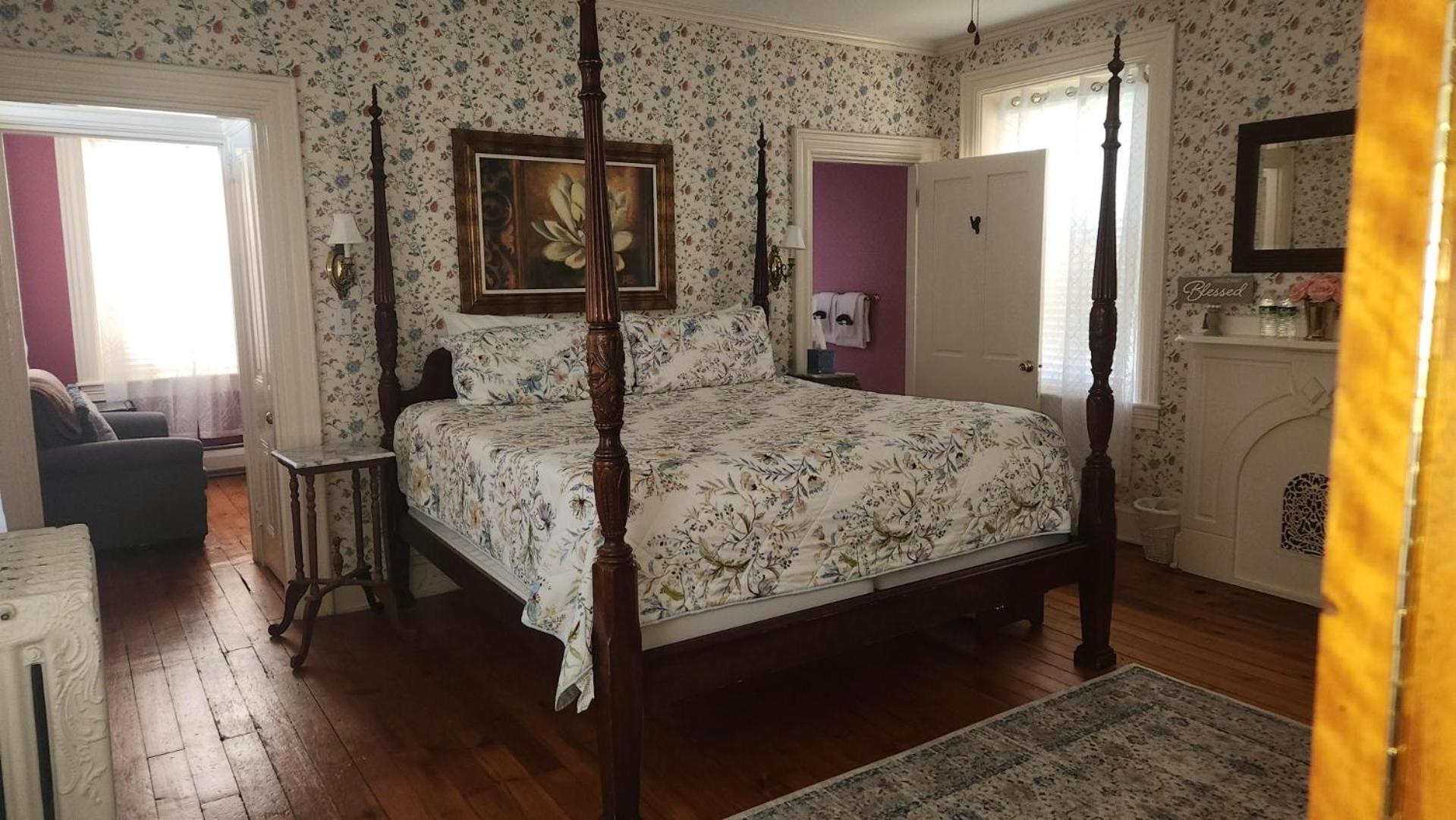 Greystone Manor Bed & Breakfast Bird-in-Hand ภายนอก รูปภาพ